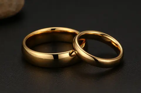 Meaeguet Vintage Tungsten Carbide Wedding Rings for Couple Solid