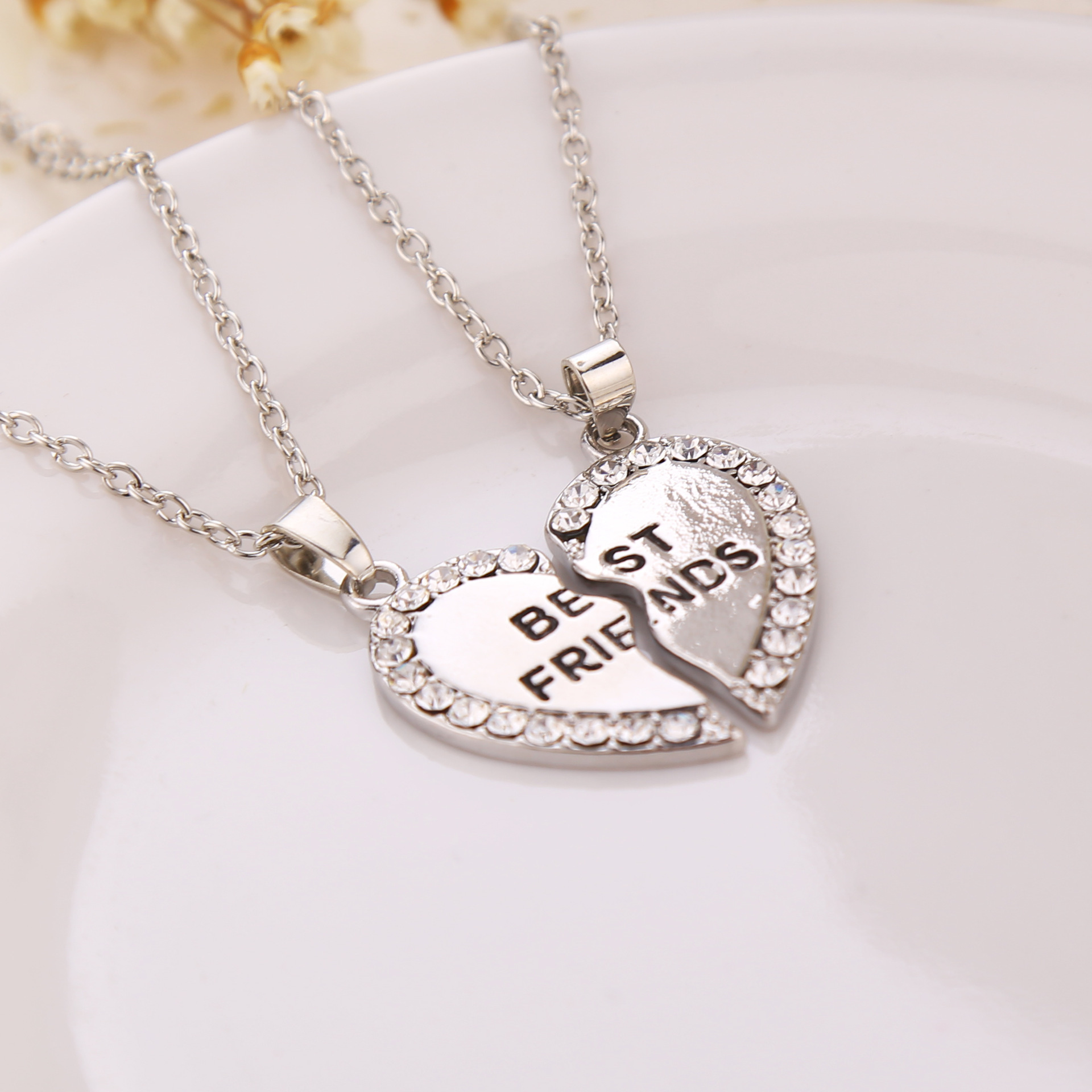 SHUANGR 2pcs Charming Splice Heart Pendant Best Friend Letter Necklace Women Gifts 2 Color Choose Jewelry