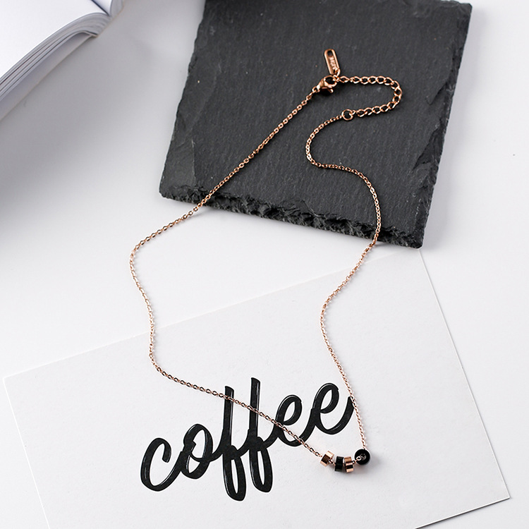 Multi-turn winding titanium steel rose gold clavicle chain two-color ring short necklace