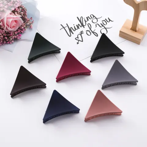 Medium Wild Color Matte Triangle Hair Clip Korean Version
