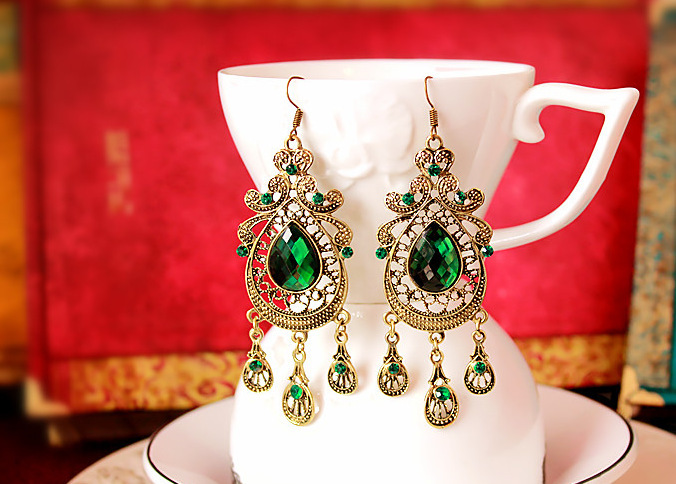 Vintage Tassel Drop Earrings Bohemian Water Drop Green Crystal Stone Long Earrings