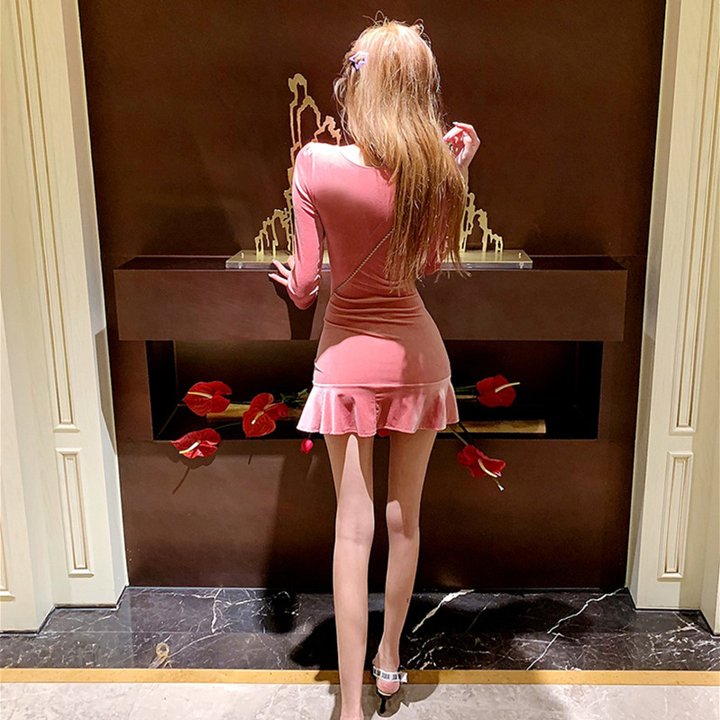 Sexy nightclub women's autumn new V-neck long-sleeved waist A word ruffled velvet dress