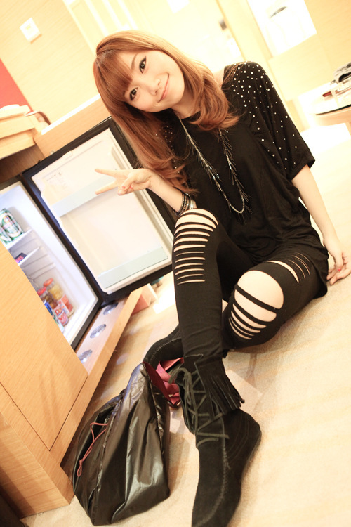 Autumn women's Korean version wearing casual pants hollow cotton irregular nine pants women's front hole leggings