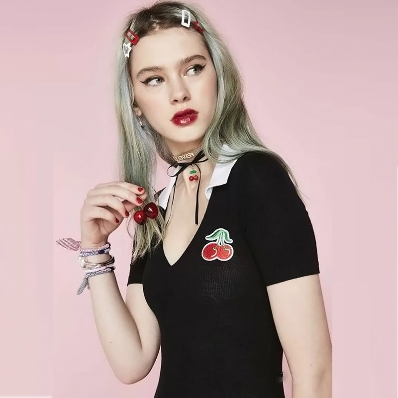 Europe and the United States tide brand retro girl small cherry black and white color matching V-neck slim slimming wild onesies