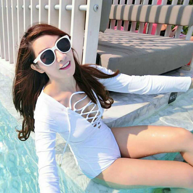 Long sleeve one-piece swimsuit female - Image 4