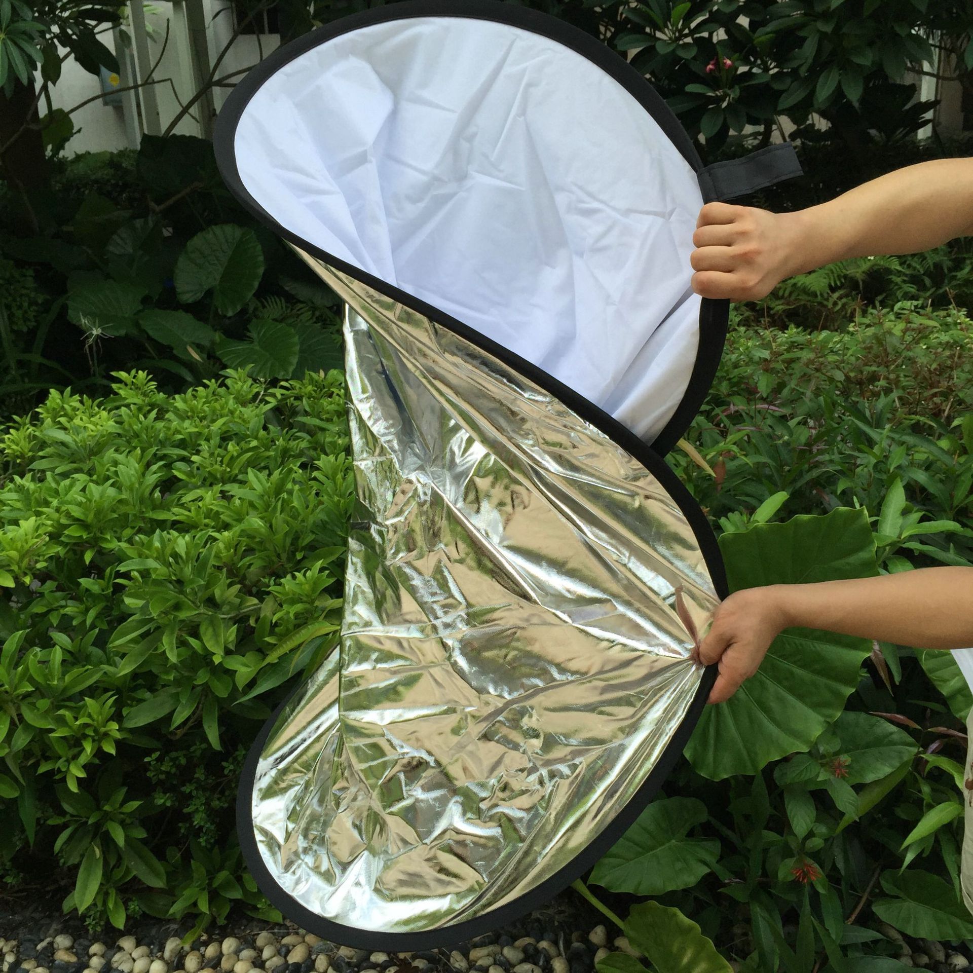 Gold and silver white black soft light 5 color one folding reflector photographic equipment portable baffle studio fill light soft light — foto 2