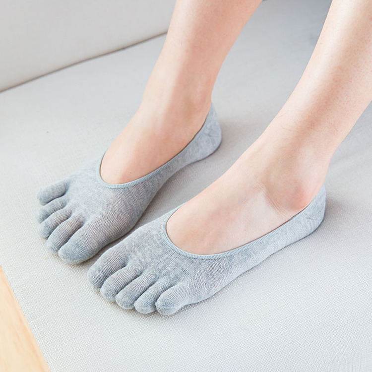 Cotton invisible five-finger socks