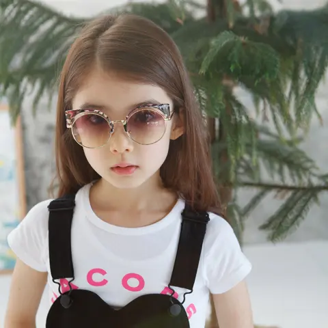 Fashion Vintage Metal Frame Sunglasses