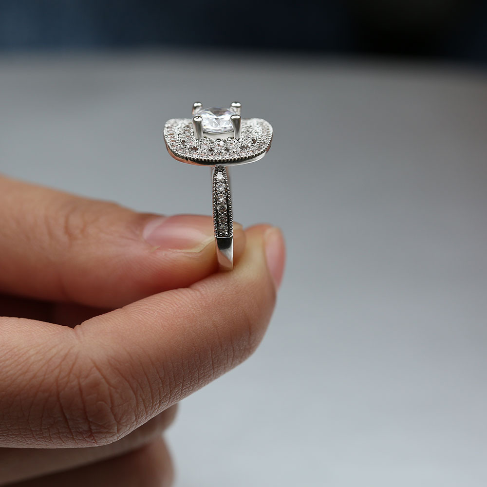 Openwork floral ring