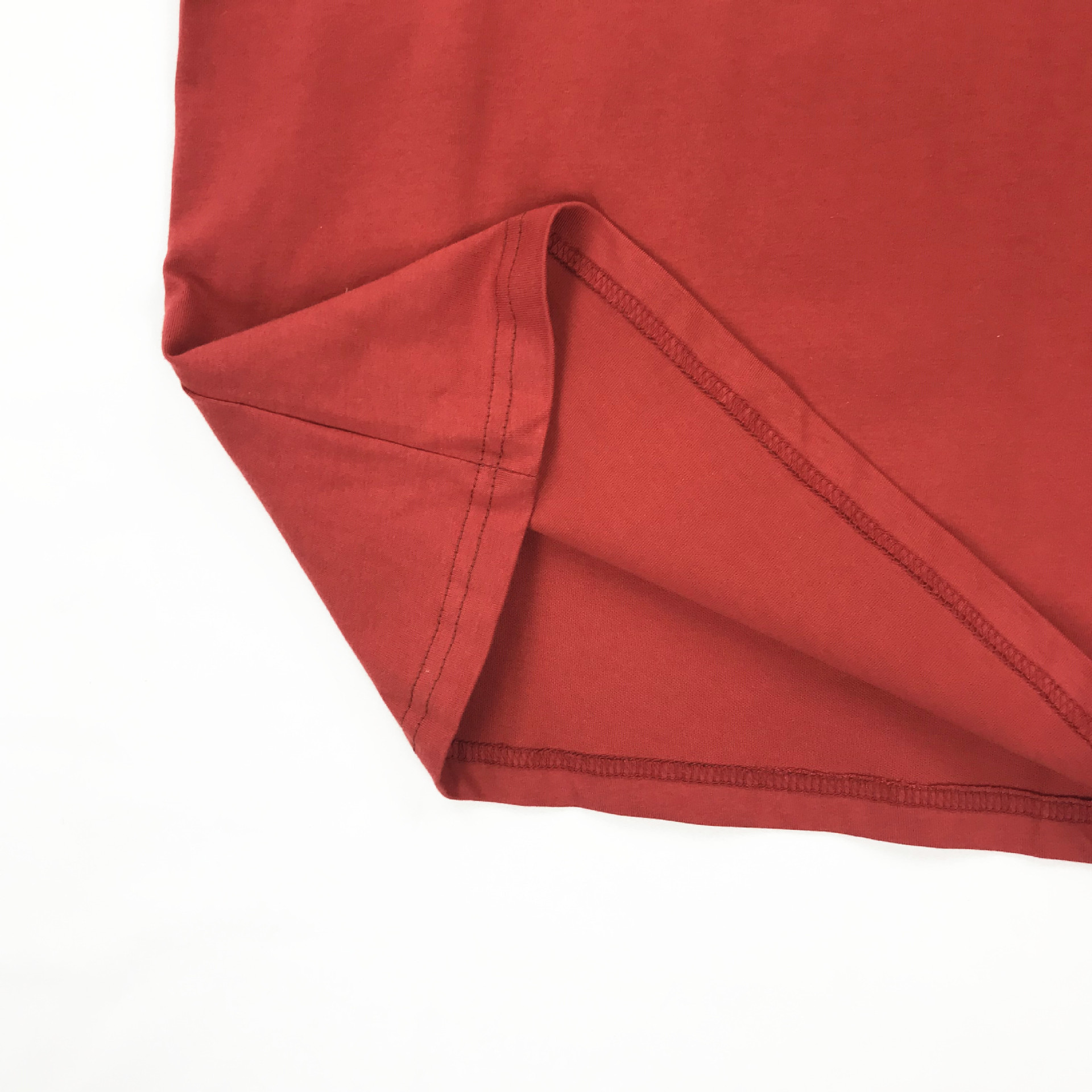 Japanese childlike retro red big ant and small flower man printed short-sleeved T-shirt student female one generation