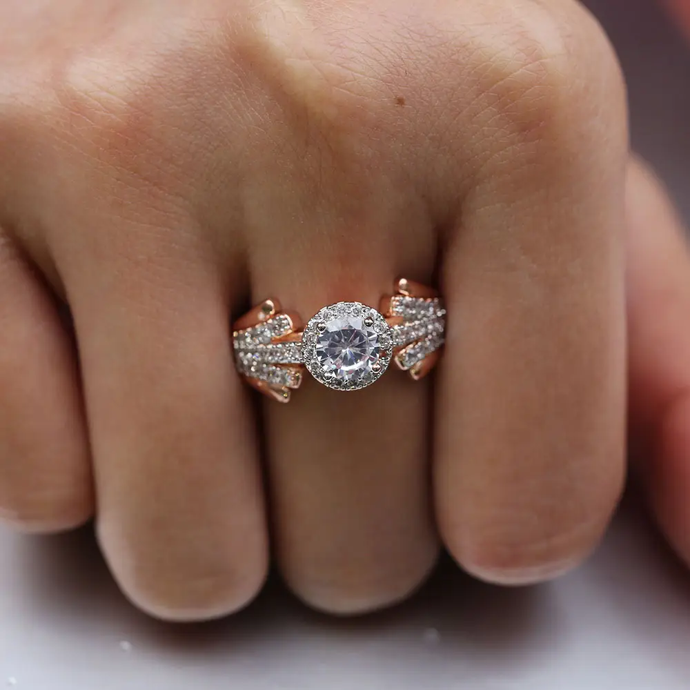 Fashion micro-inlaid zircon two-tone ring