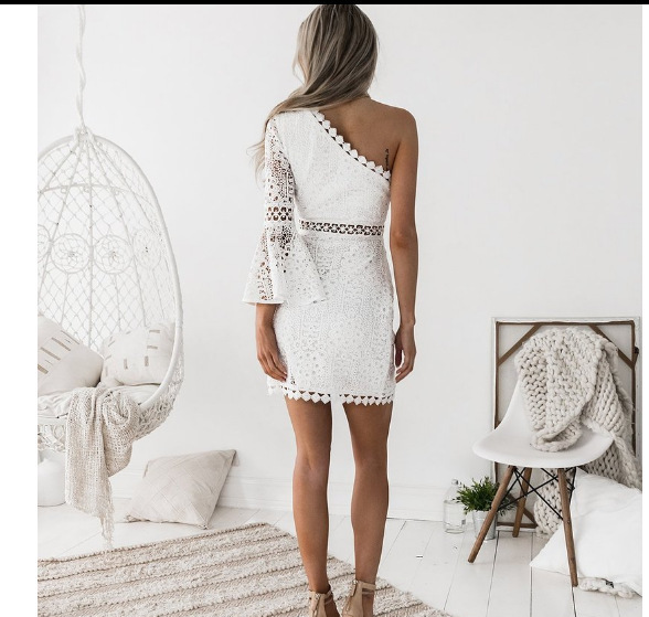 Sexy slanted shoulder lace stitching openwork long sleeve dress