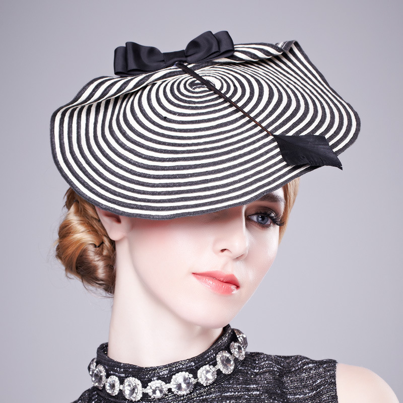 Handmade papyrus braided headdress British black and white striped top hat Berry hat European and American headdress