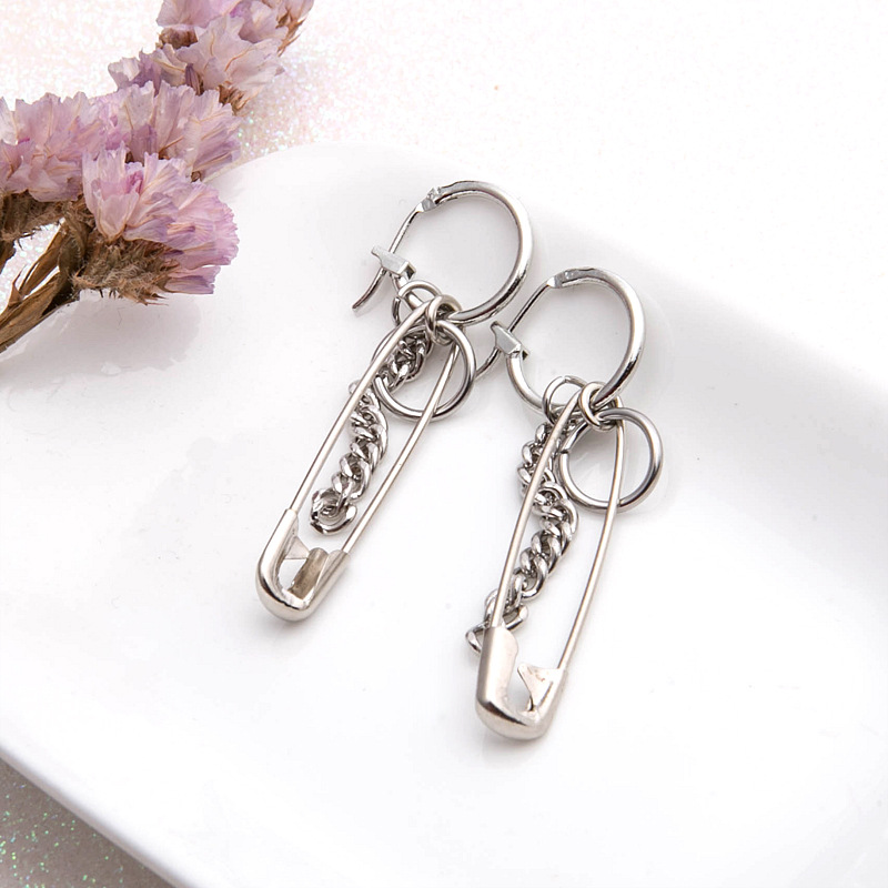 Pin chain earrings
