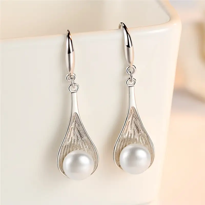 Imitation pearl enamel earrings