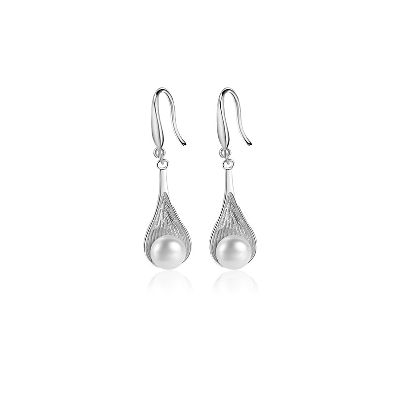 Imitation pearl enamel earrings