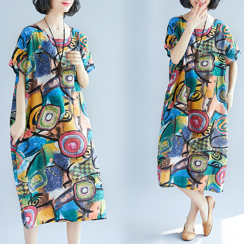 Slim short-sleeved dress