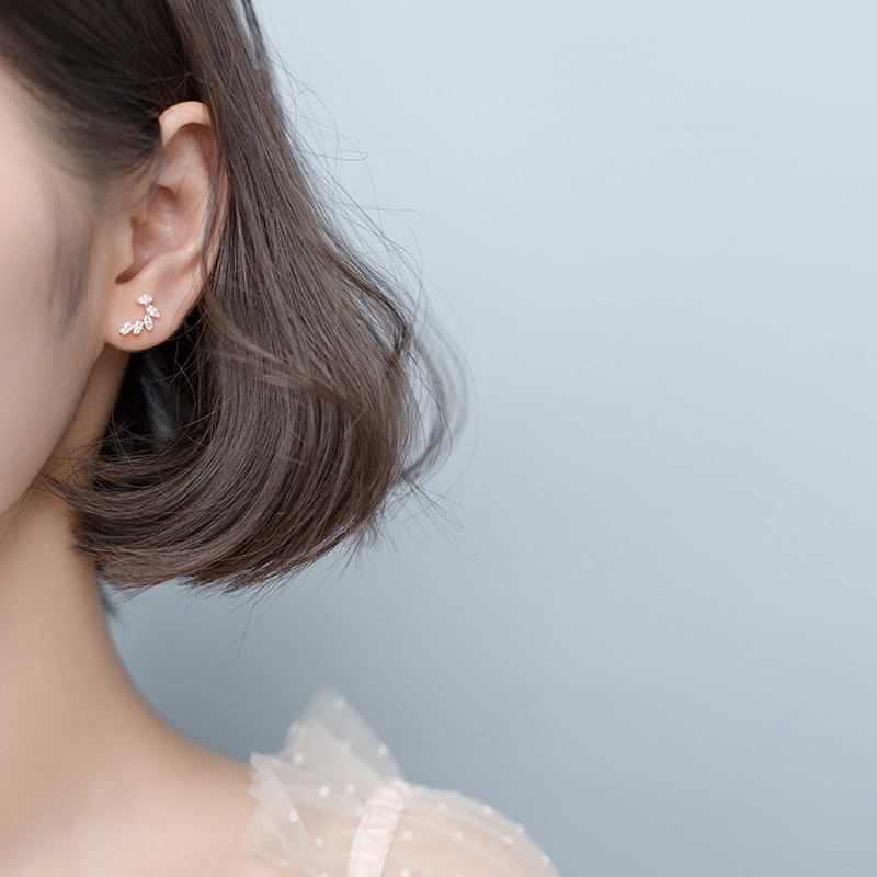 Diamond small leaf earrings