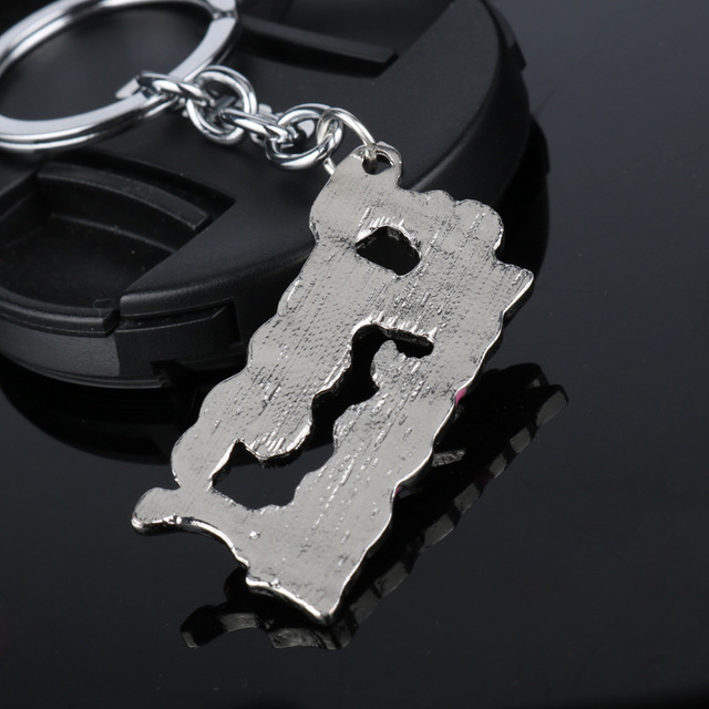 Metal pendant keychain