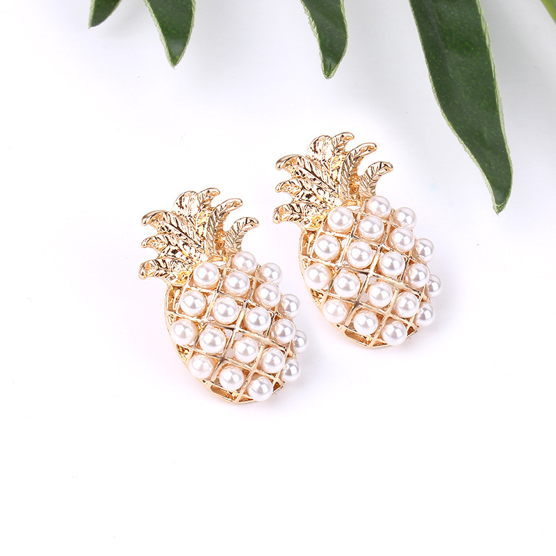 Pineapple pearl earrings