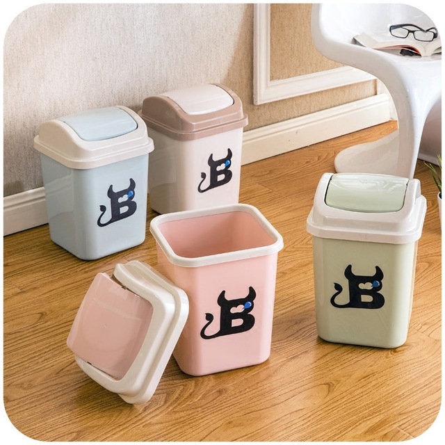 European creative trash can with lid