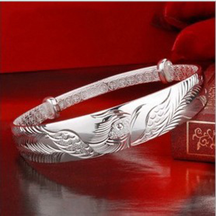Push-pull silver bracelet