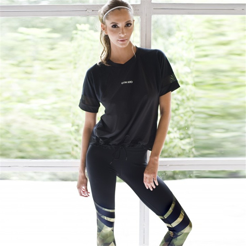 Брюки для йоги с камуфляжным принтом и строчкой