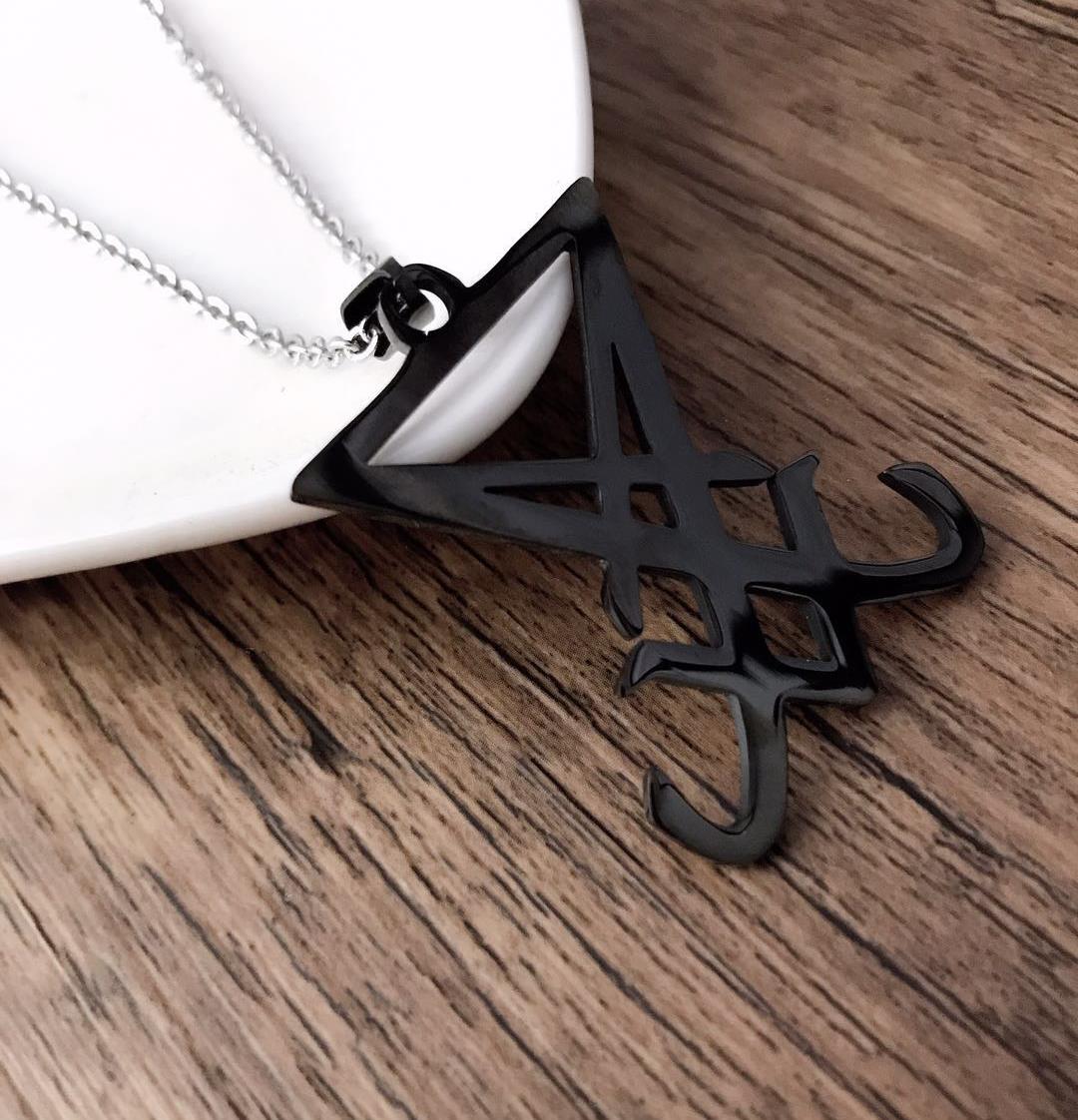 Imprinted titanium steel necklace pendant