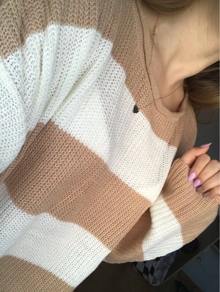 Round neck striped colorblock sweater