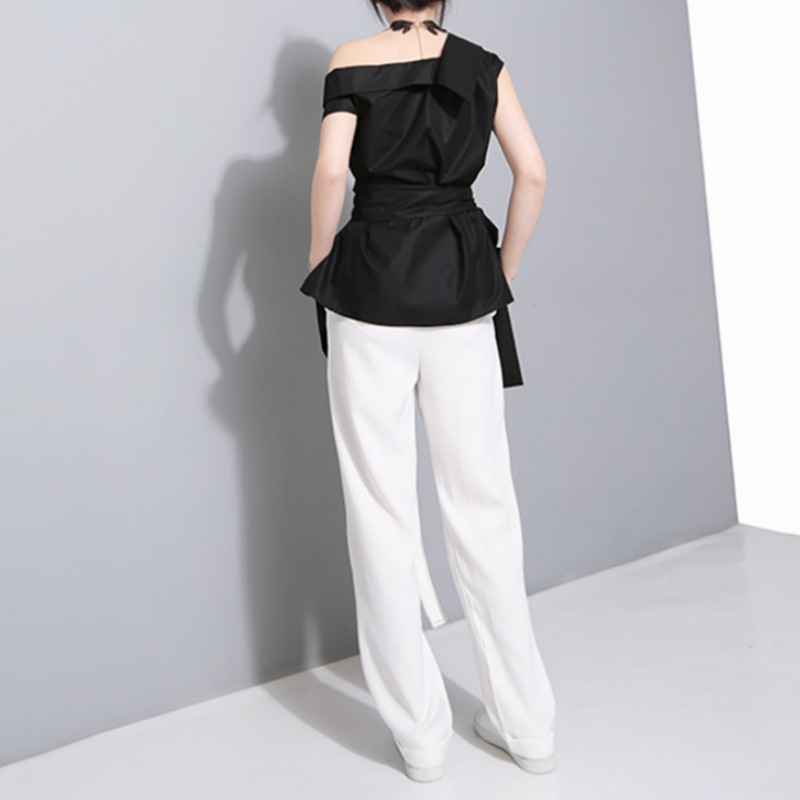 Off-the-shoulder sleeveless shirt top