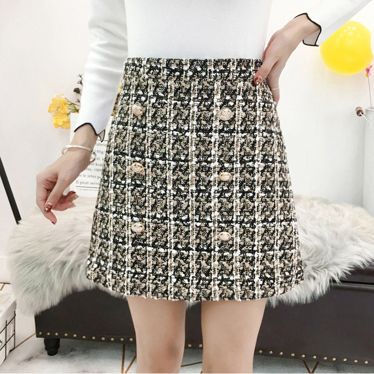 Small fragrance mini skirt Khaki Button - Shop at LoveMi