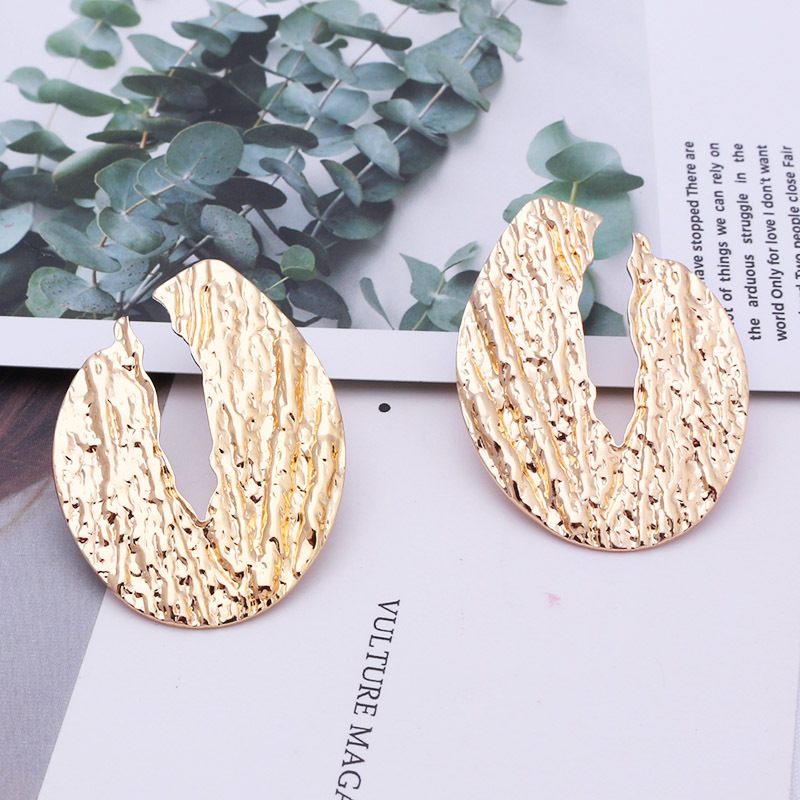 Metal texture earrings