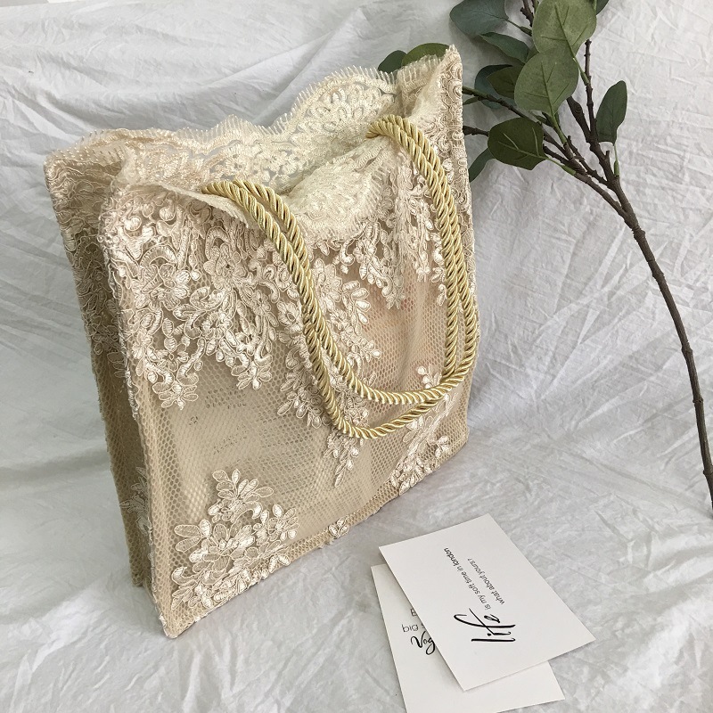 Lace hand shopping bag Gold - Shop at LoveMi