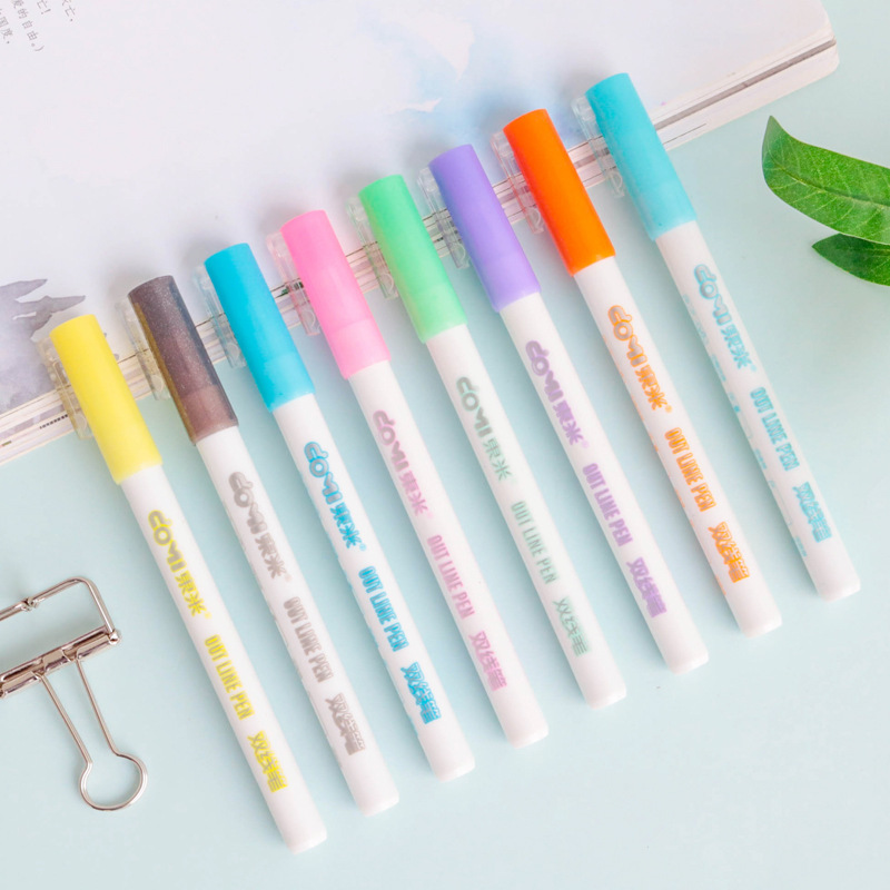 قلم تمييز متعدد الألوان