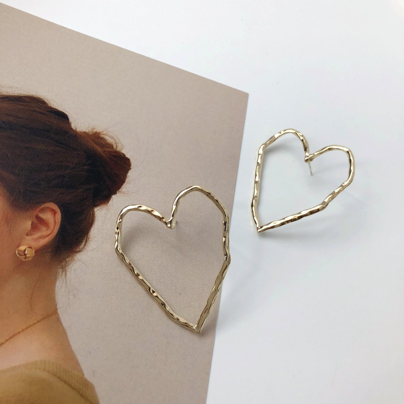 Metal irregular hollow love earrings