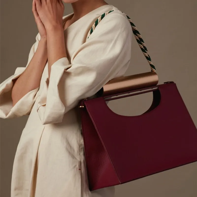 Metal bracelet shoulder bag - Red