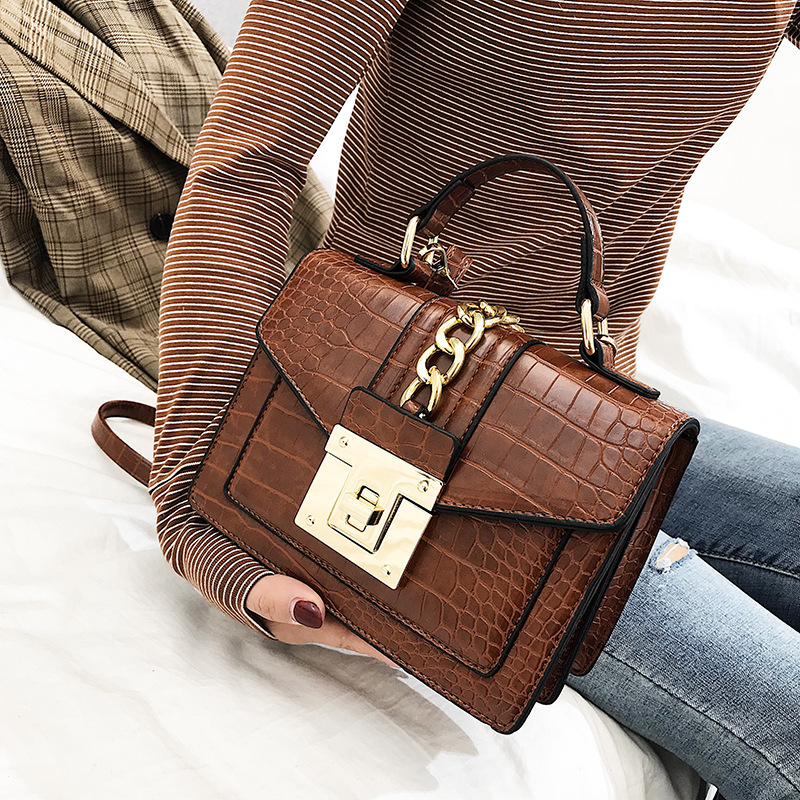 One-shoulder stone square bag
