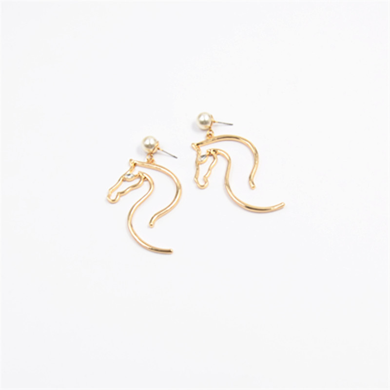 Fashion Horse Head Earrings Female Temperament European and American Exaggerated Ear Jewelry