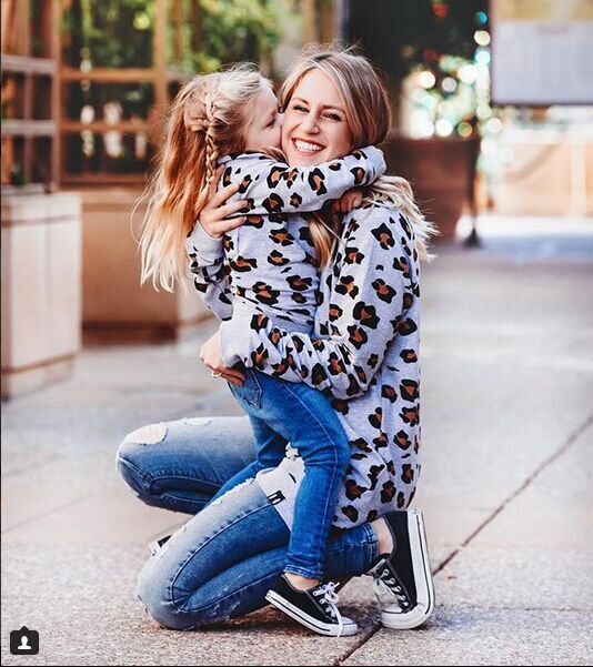 Leopard pattern parent-child sweater