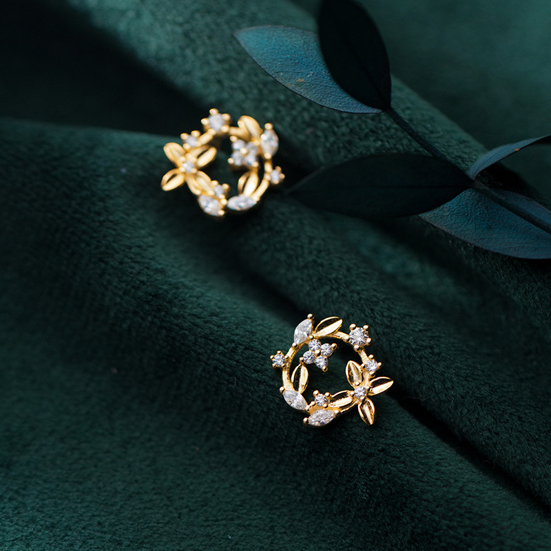 Flower earrings, four-leaf clover earrings