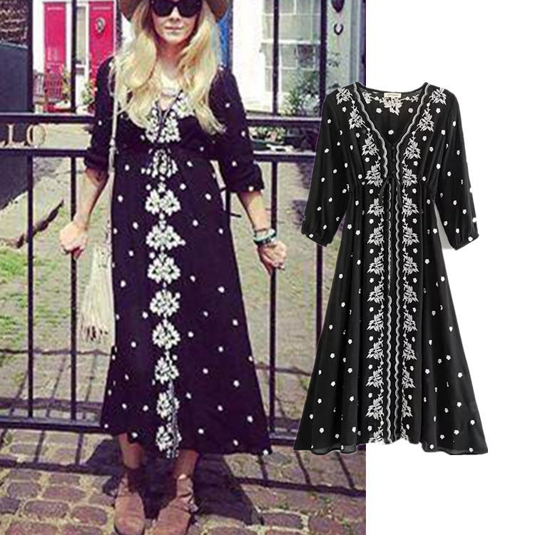 Embroidered waist lace dress
