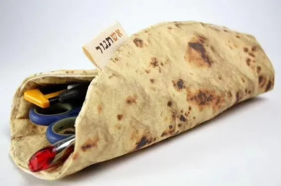 Simulation burritos pencil case – image 5