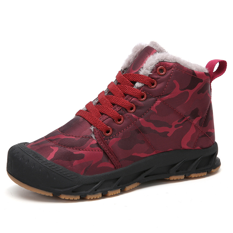 Camouflage wine red