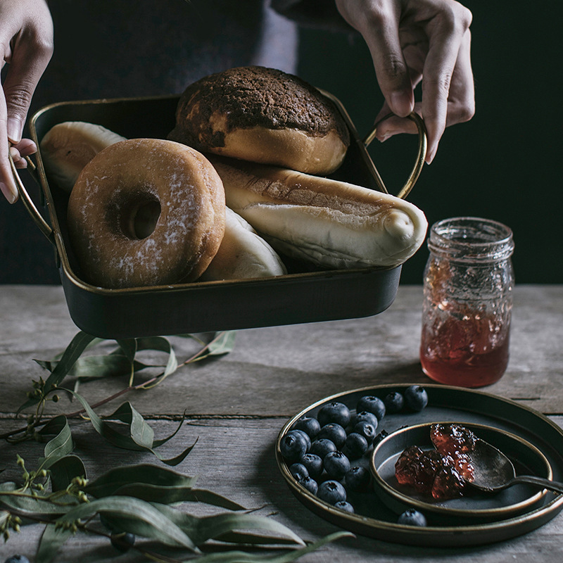 Title 2, Disc bread tray