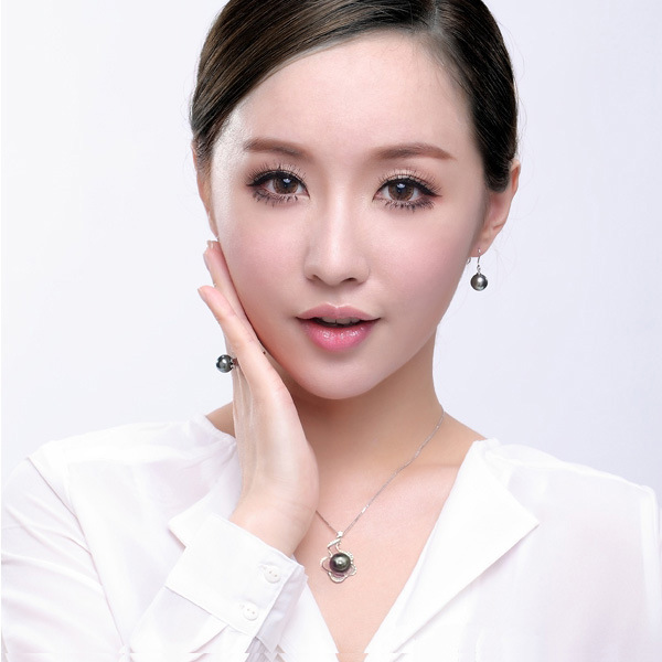 Кольцо с натуральным глубоководным жемчугом Наньян