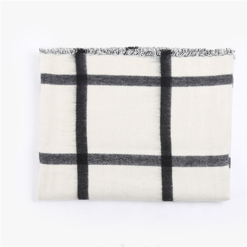 Black and white double-sided faux cashmere scarf
