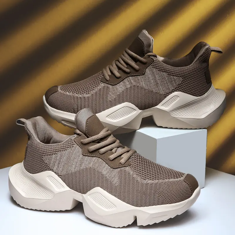 Men's flying woven sports shoes