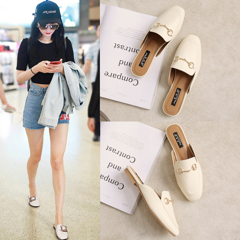 Fashionable lady's slippers