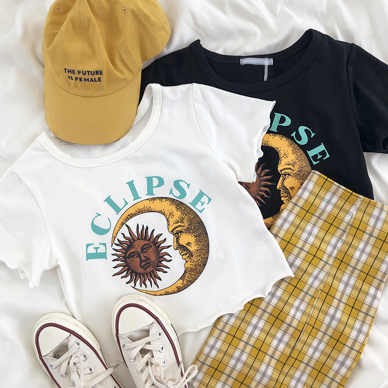 Slim and versatile round neck short sleeves