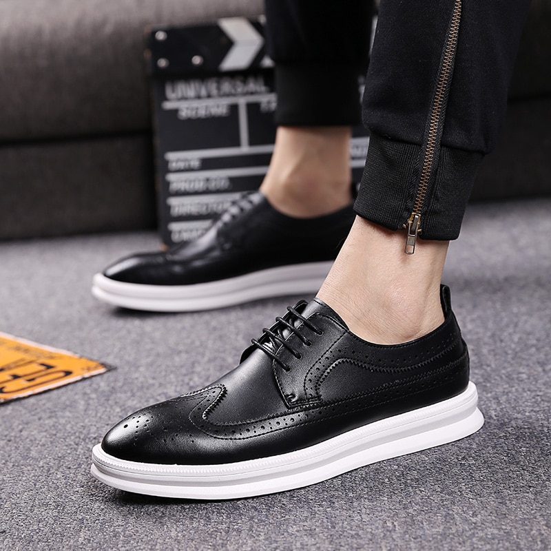 Men's vintage shoes carved brogues